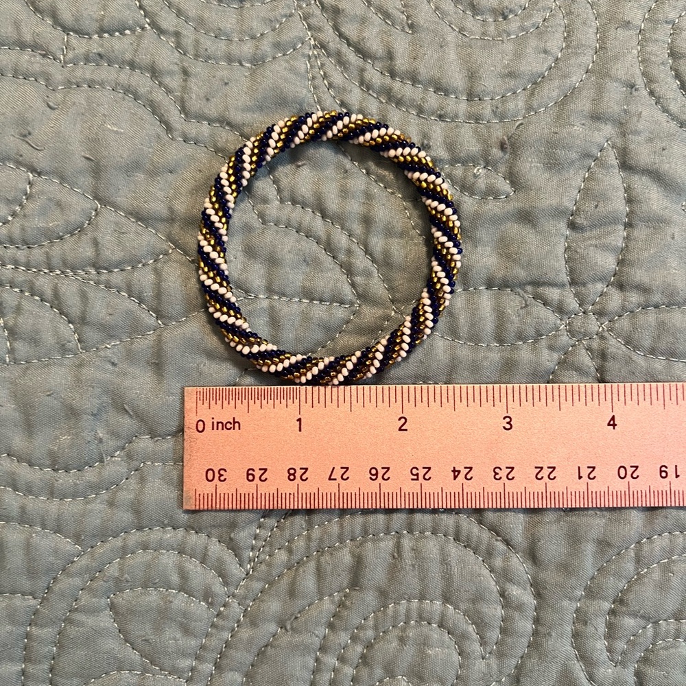 Elegant Black and Gold Beaded Bracelet